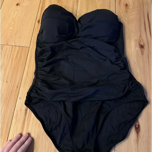 Anne Cole strapless suit - Picture 1 of 3